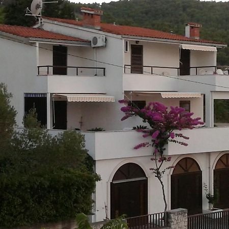 Apartments Villa Zvonimir Слатине Стая снимка